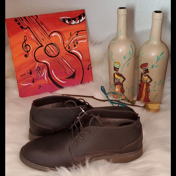 IZOD MEN'S CHUKKA BOOTS - Picture 4 of 7